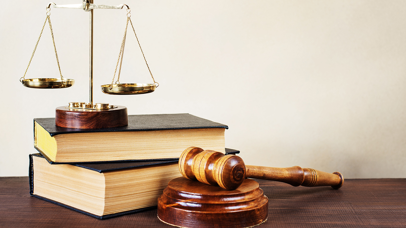 4 razones para estudiar la Licenciatura en Derecho con Ciencias Políticas 