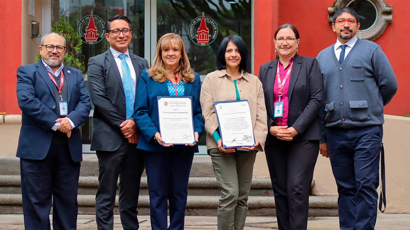 Incarnate Word recibe Distintivos por Compromiso para la igualdad de Género y Responsabilidad Social Universitaria