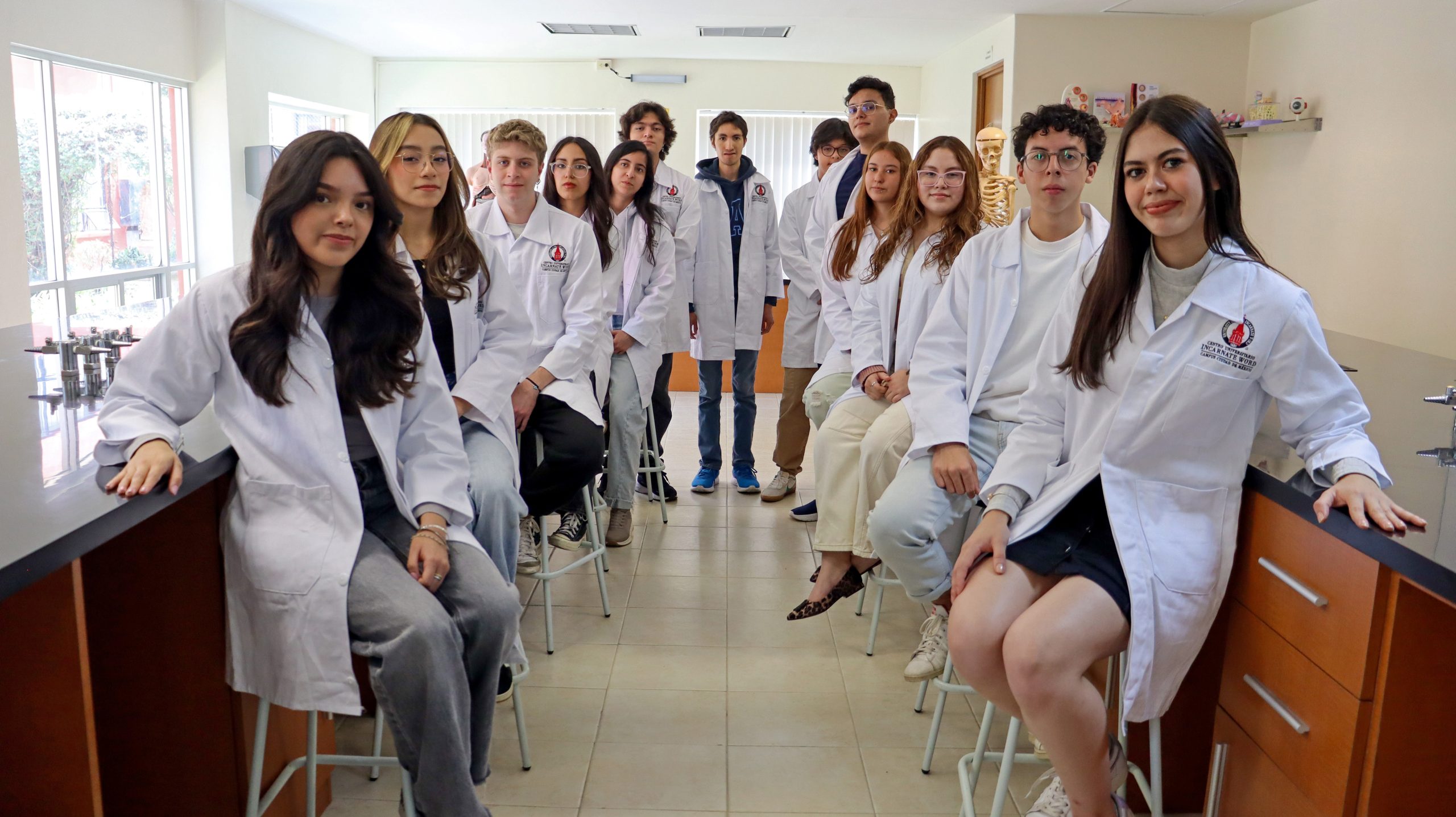 Entrega de batas alumnos de Nutrición y Psicología
