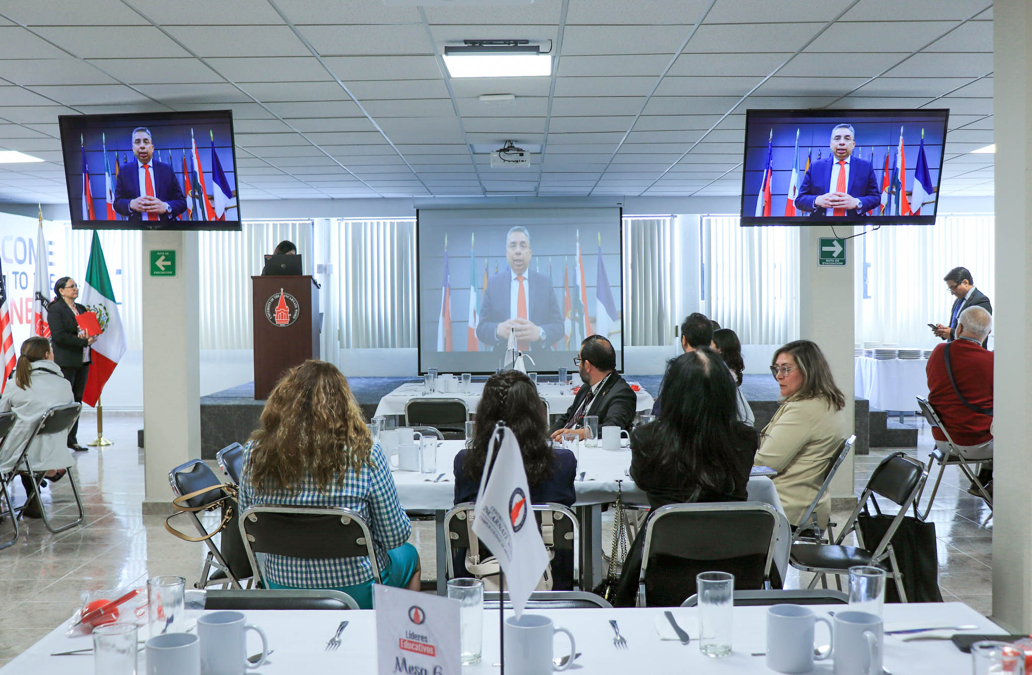 Desayuno Directores Preparatoria