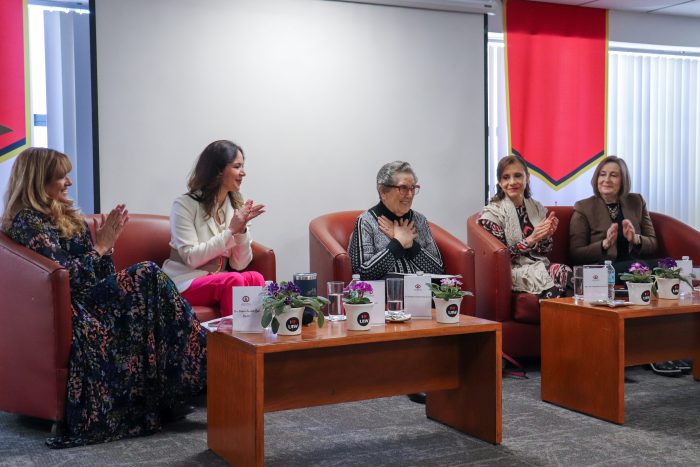 Conversatorio Mujeres líderes que inspiran