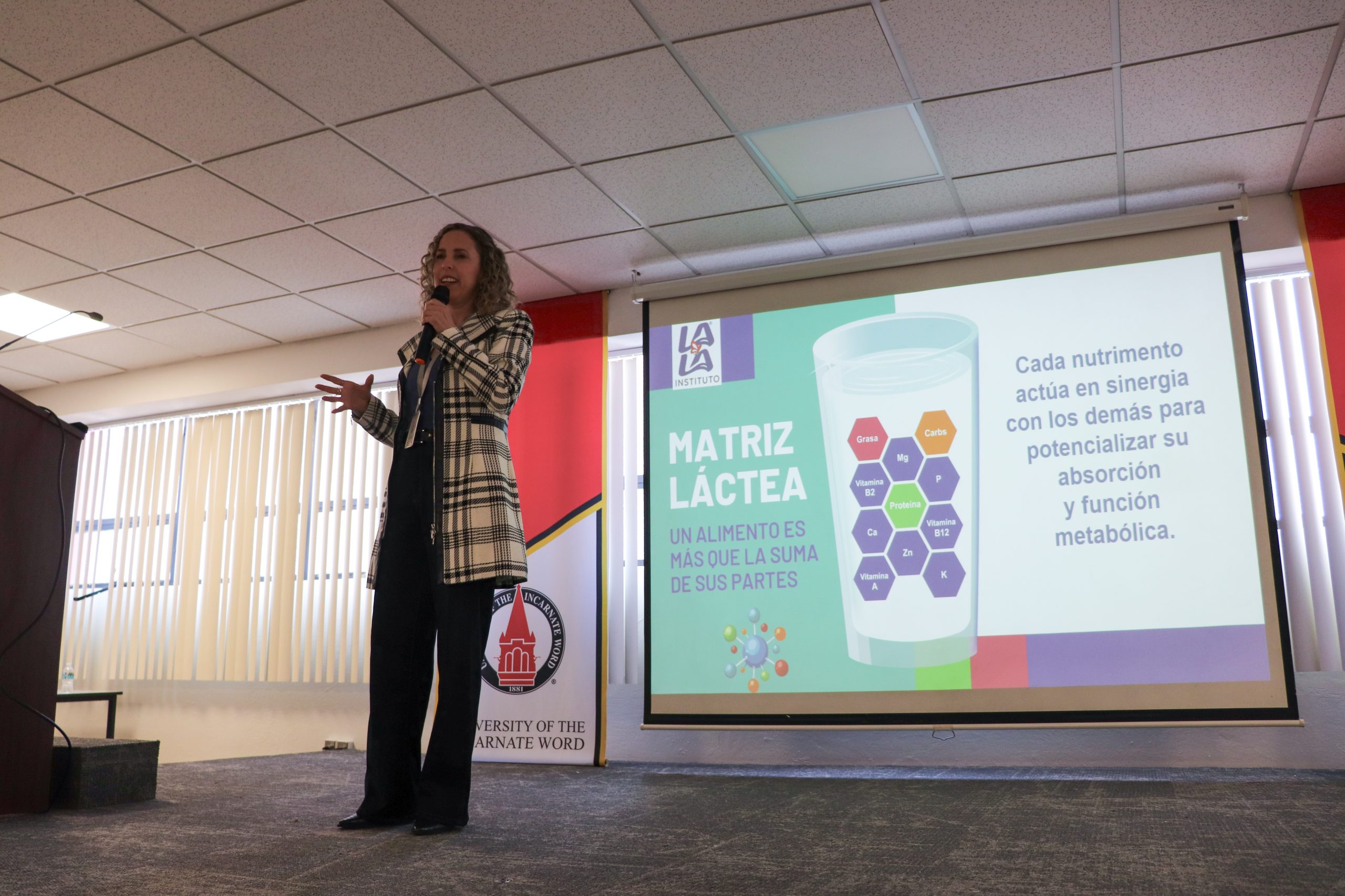 Conferencia «Un alimento es más ..» por LALA